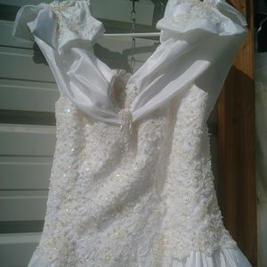 Vintage wedding dress